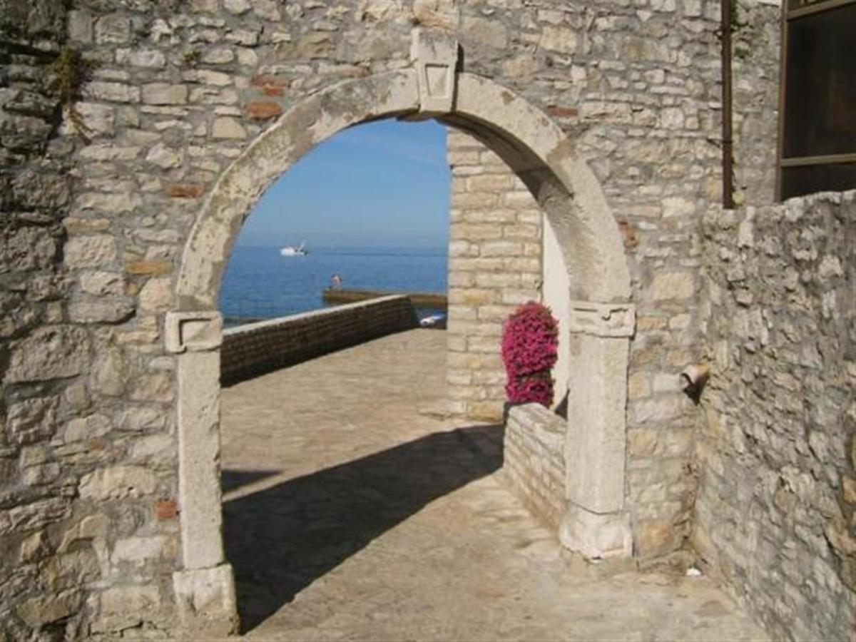 Tamaris, 600 M From The Beach Novigrad  Exterior photo