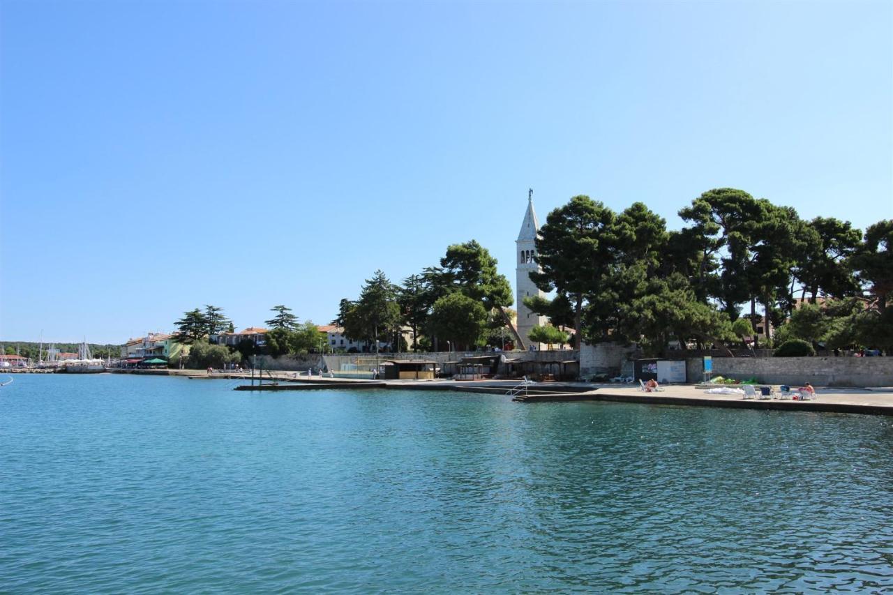 Tamaris, 600 M From The Beach Novigrad  Exterior photo