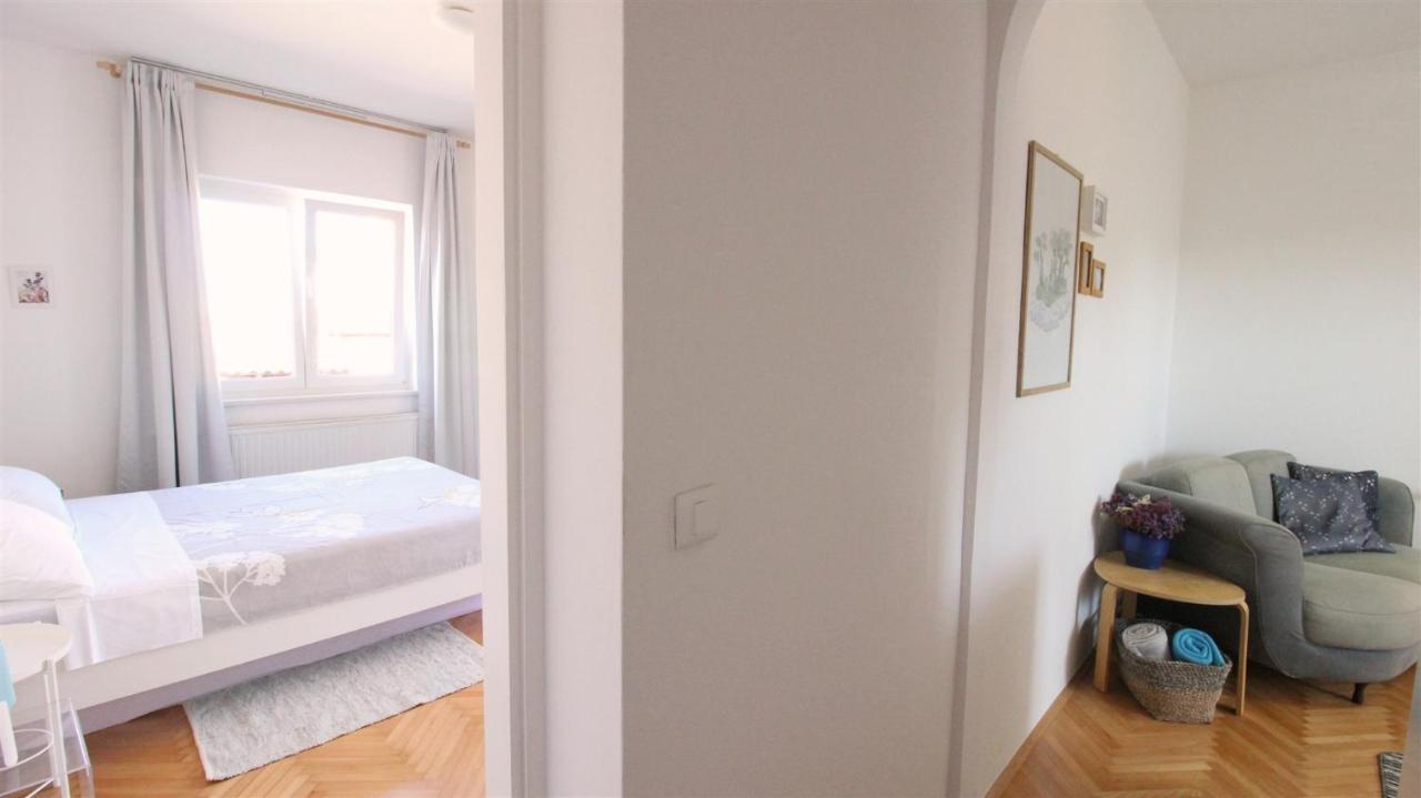Tamaris, 600 M From The Beach Novigrad  Exterior photo